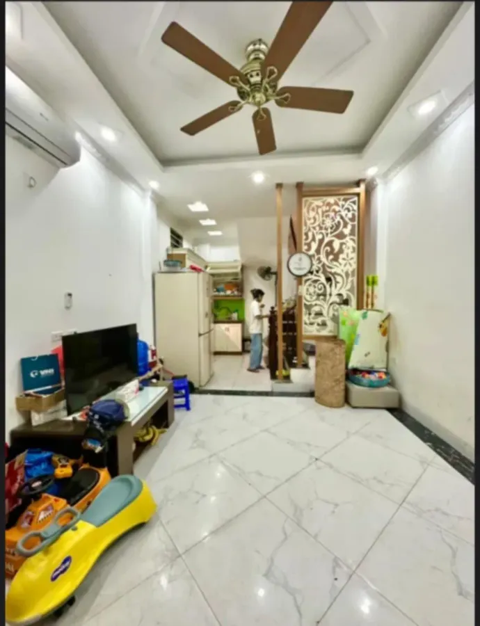 NHÀ PHỐ 8/3 - LÔ GÓC 2 THOÁNG - NGÕ THÔNG - KINH DOANH - 40M2 - 5 tầng -  6 TỶ